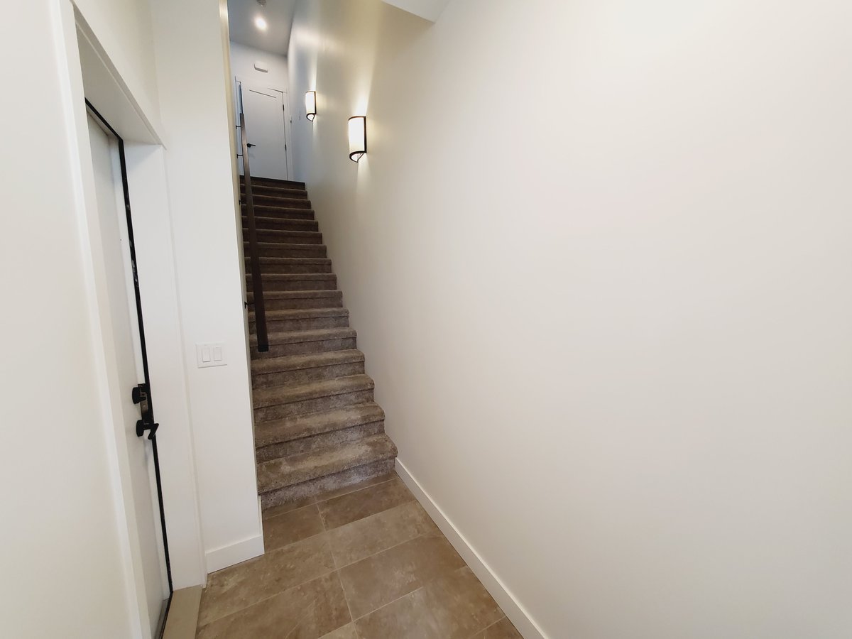 610 Academy Way - Photo 2
