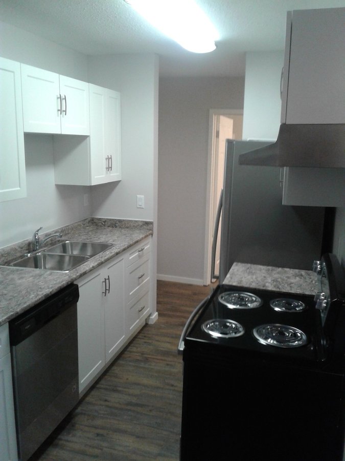 1441 Sutherland Avenue - Photo 5