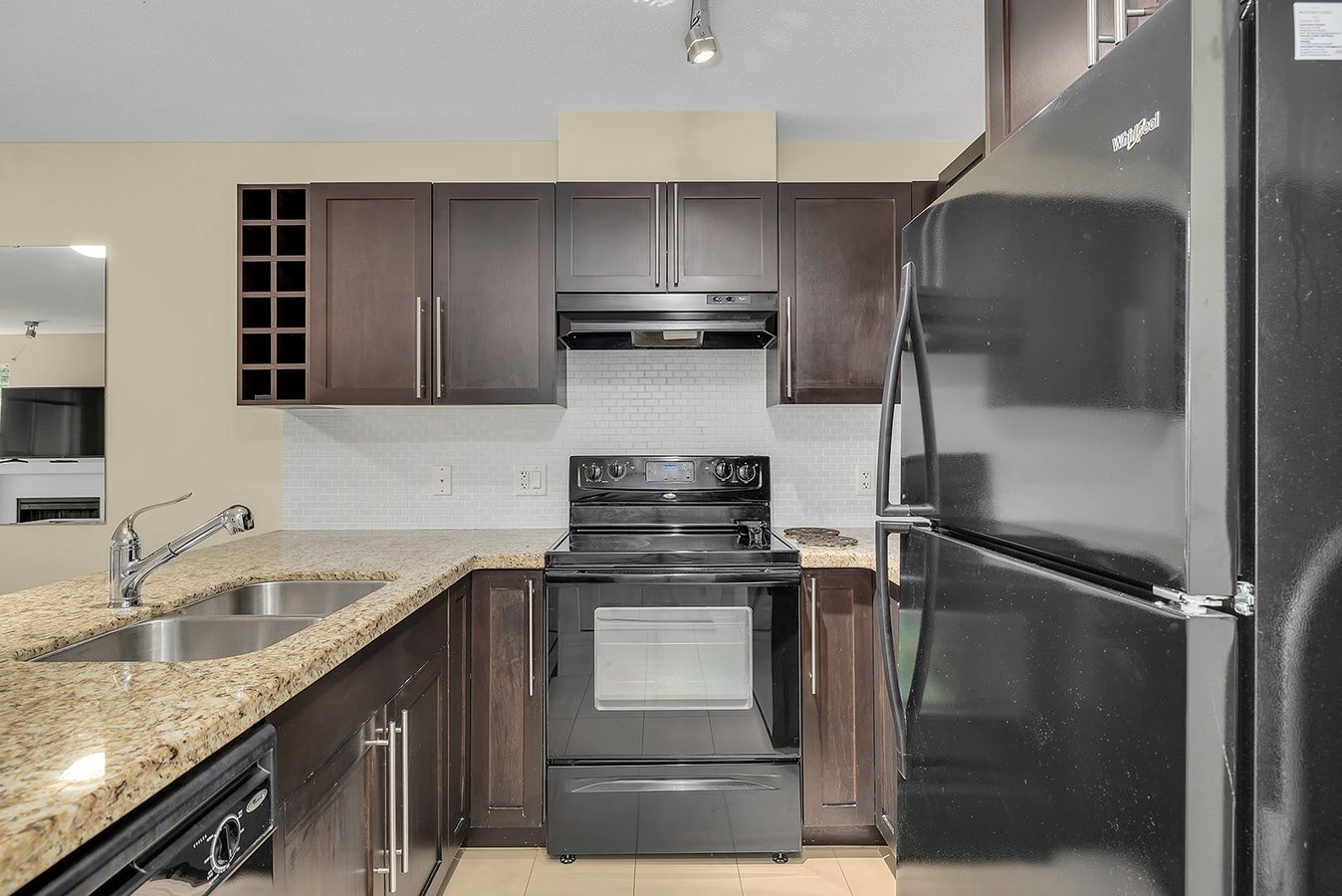 1083 Sunset Drive - Photo 6
