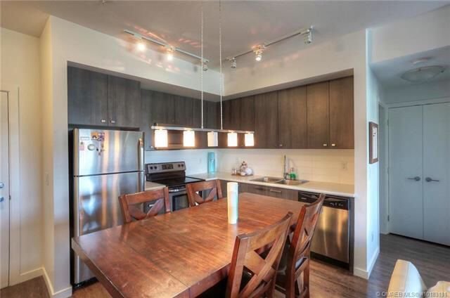 935 Academy Way - Photo 5