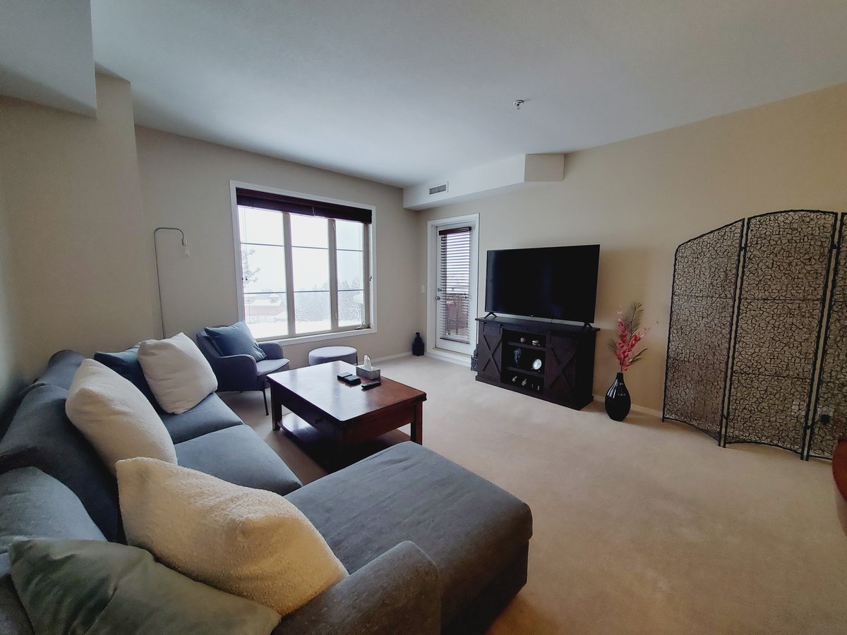 1875 Country Club Drive - Photo 8
