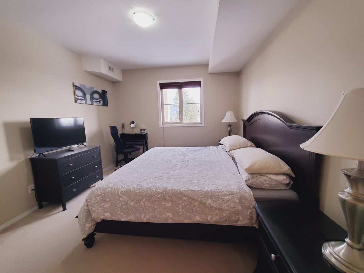 1875 Country Club Drive - Photo 13