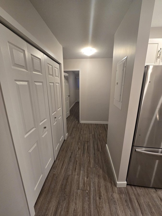 1441 Sutherland Avenue - Photo 2