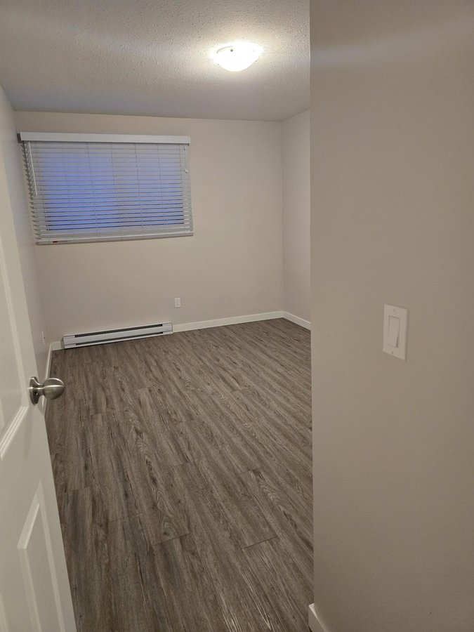 1441 Sutherland Avenue - Photo 7