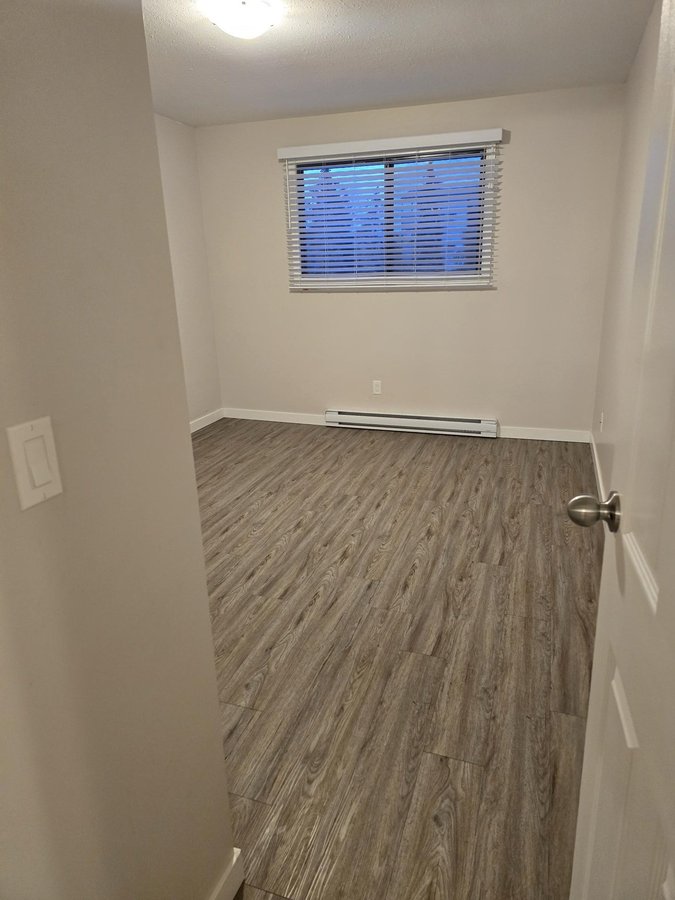1441 Sutherland Avenue - Photo 10