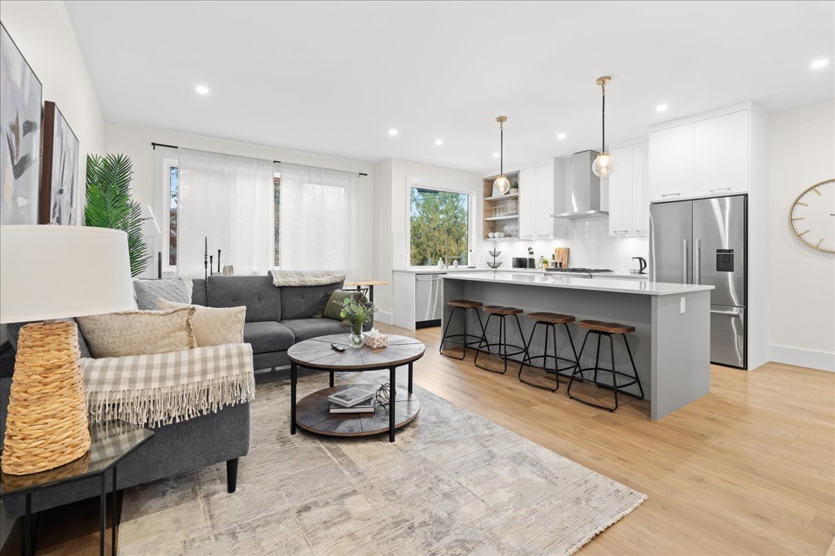 866 Martin Avenue - Photo 2