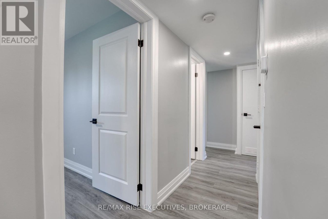 2 - 19 BAKER STREET - Photo 12
