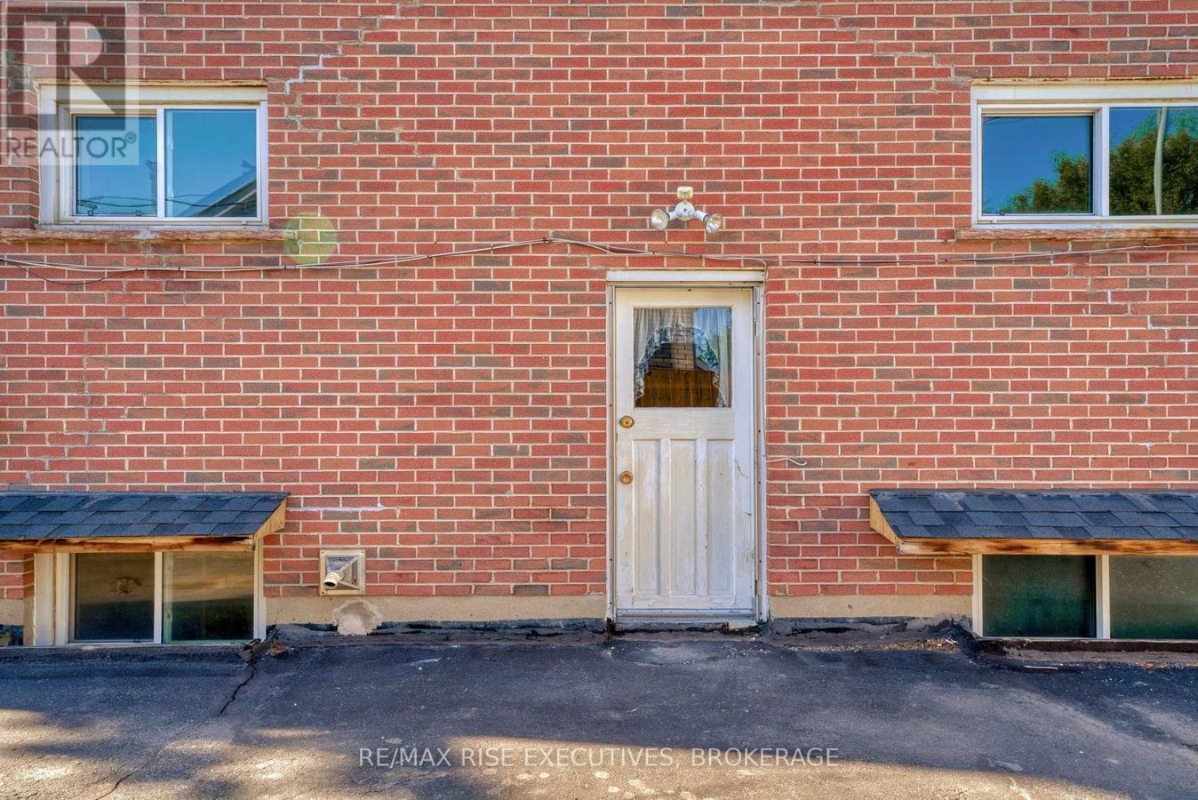 2 - 19 BAKER STREET - Photo 16