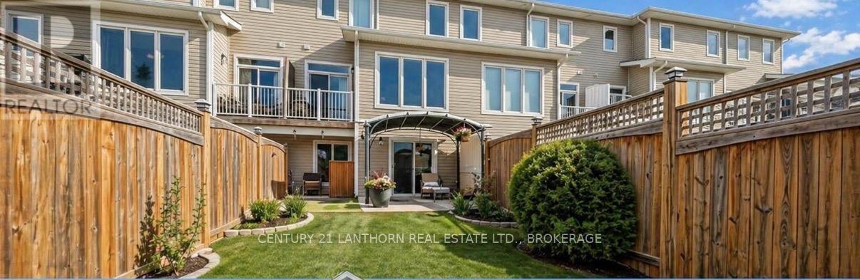 305 JANETTE STREET - Photo 2
