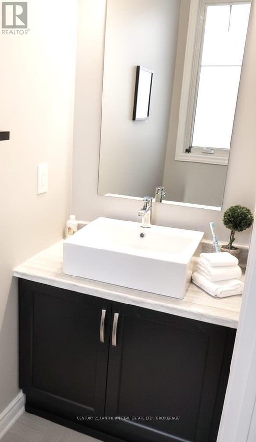 305 JANETTE STREET - Photo 5