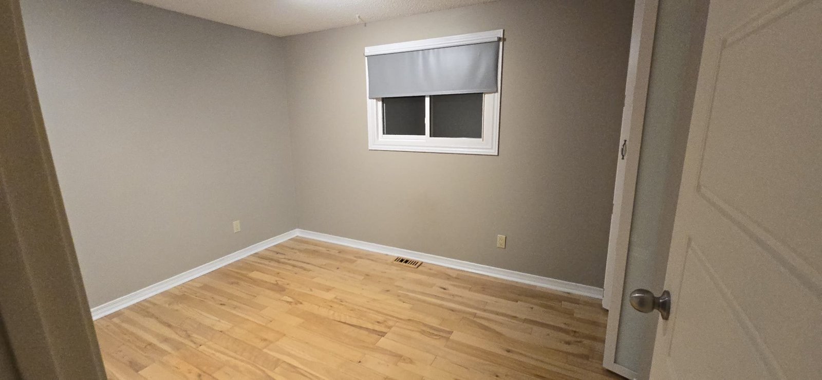 153 Grenadier Drive - Photo 4