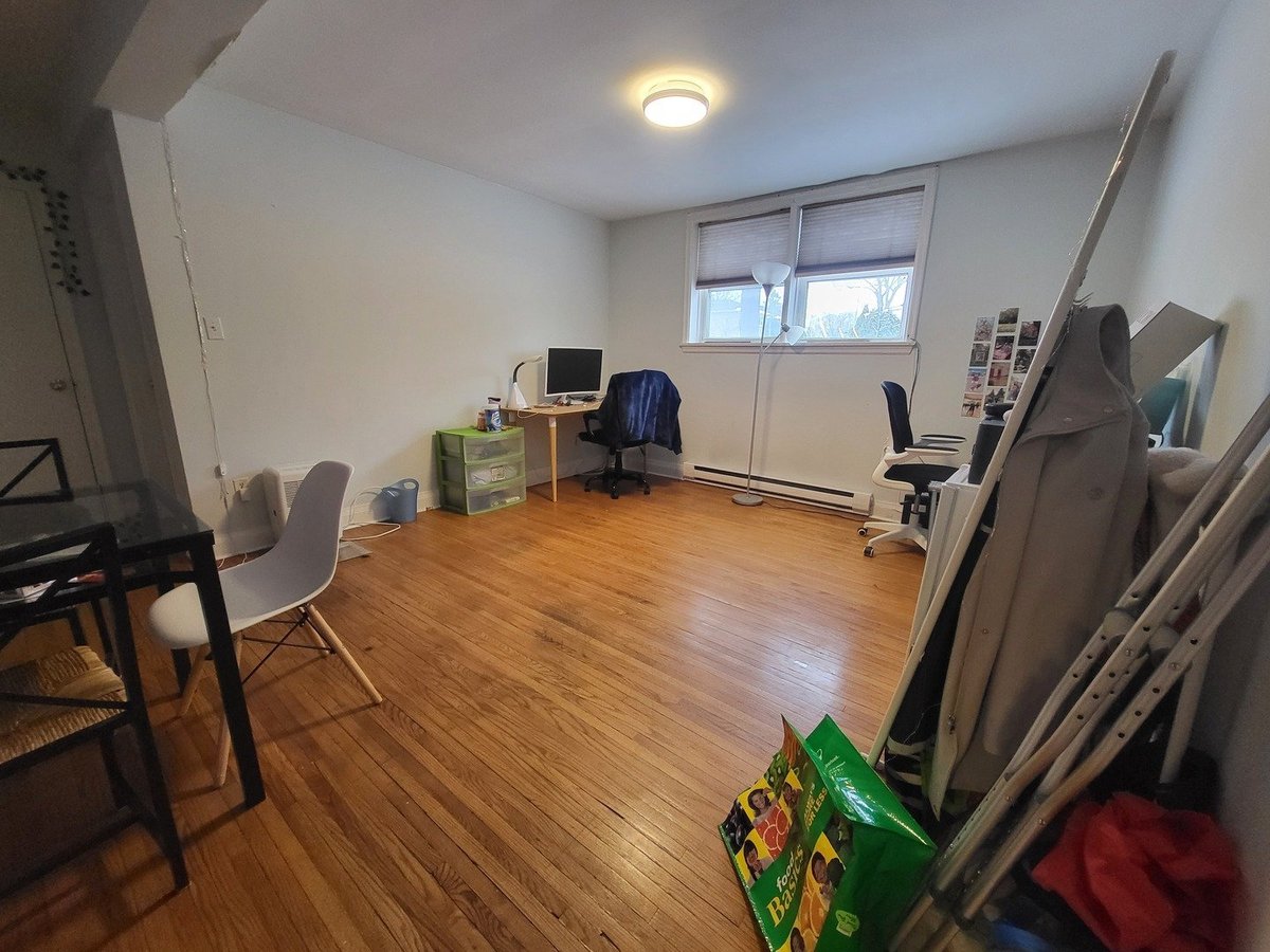 329 College Street - Photo 2