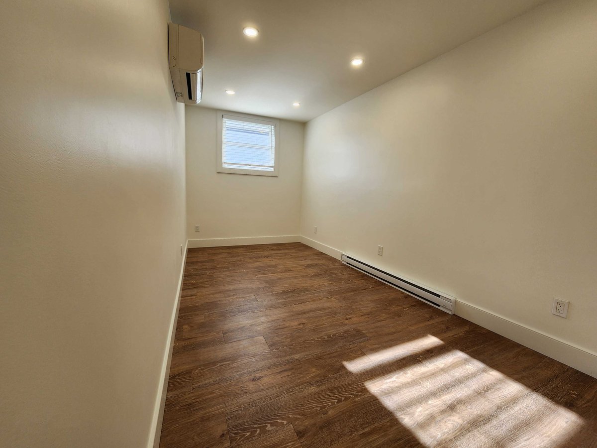 262 Wellington Street - Photo 5