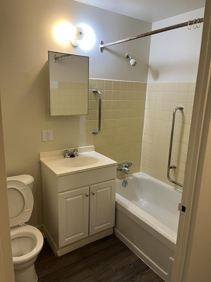 205 Bagot Street - Photo 8