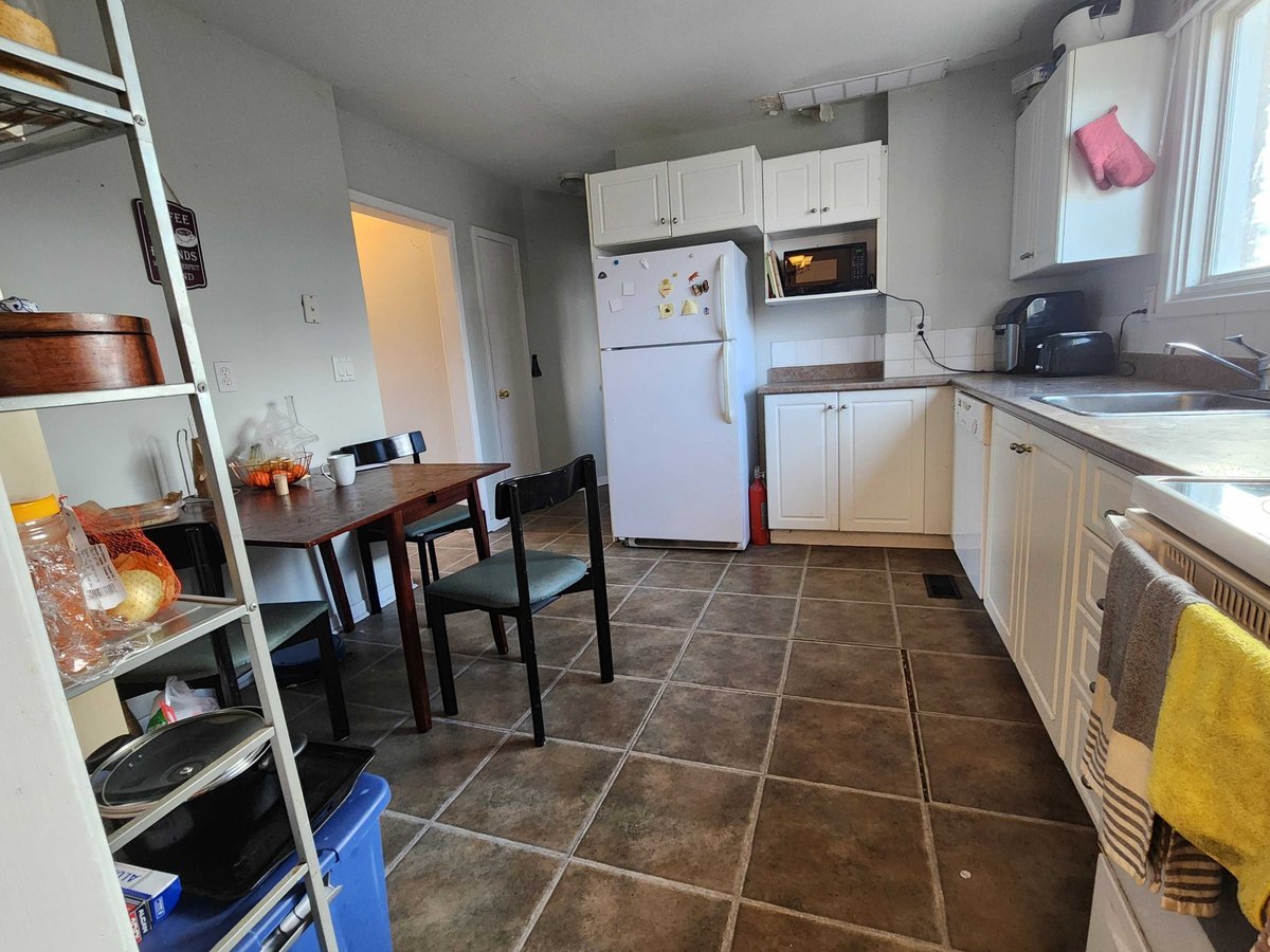 344 Palace Road - Photo 4