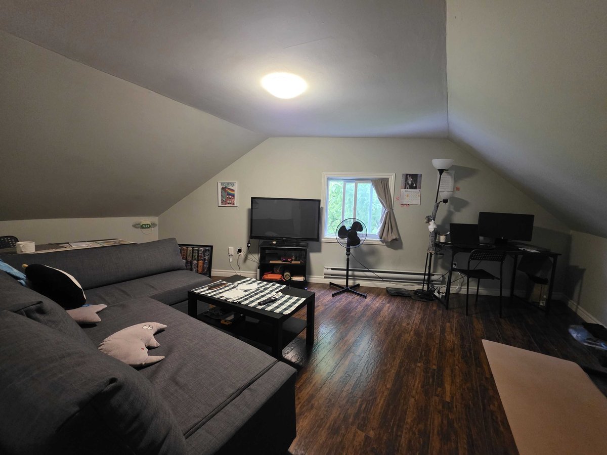 406 Barrie Street - Photo 2