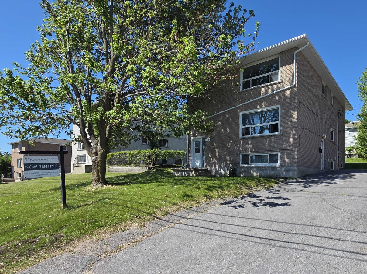 672 Division Street - Photo 1