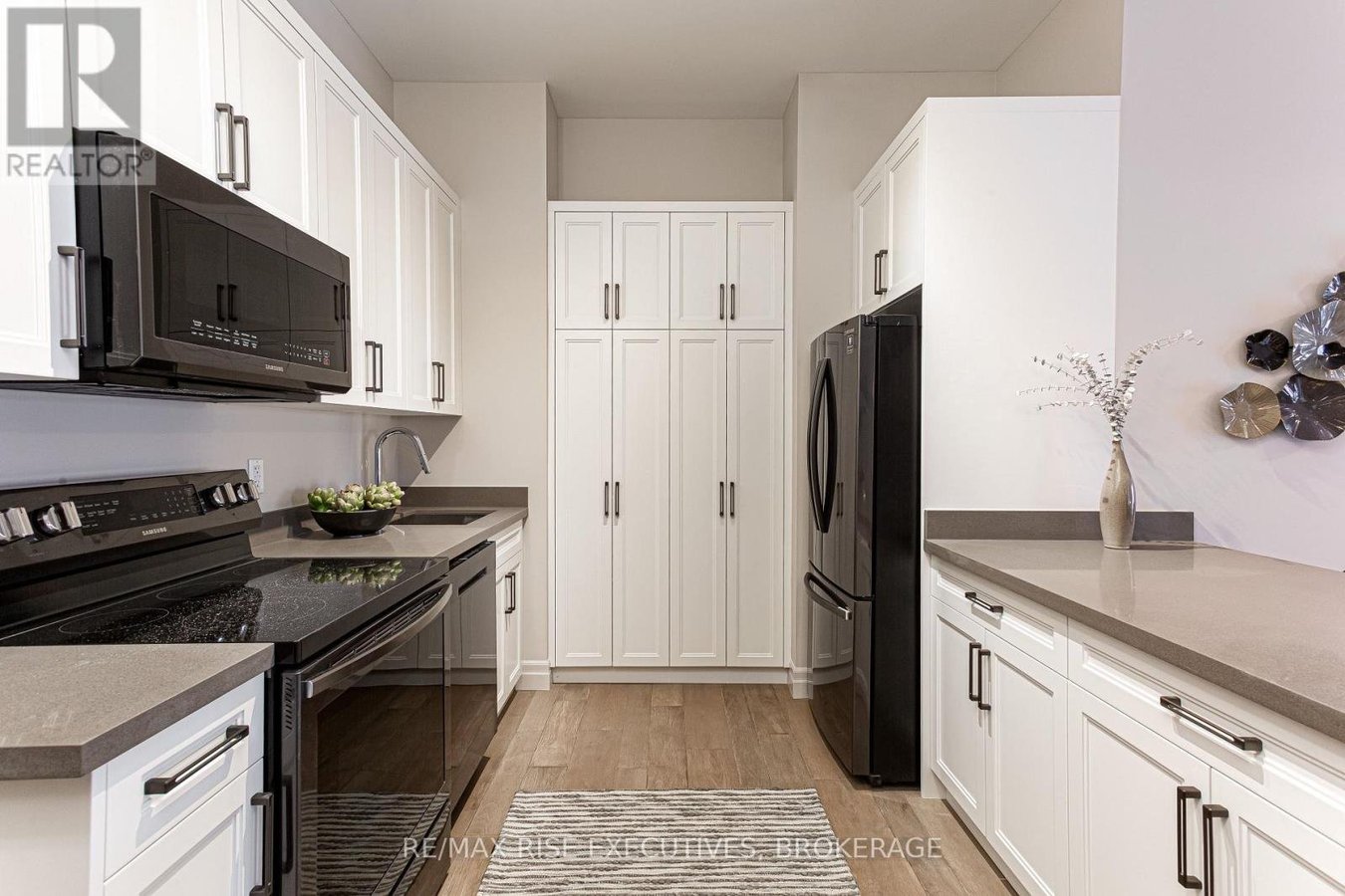307 - 847 DEVELOPMENT DRIVE - Photo 5