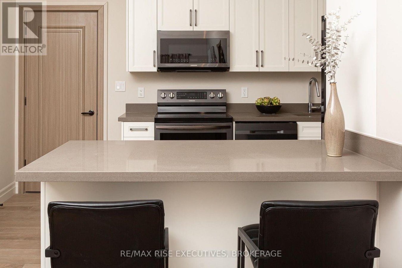 307 - 847 DEVELOPMENT DRIVE - Photo 9