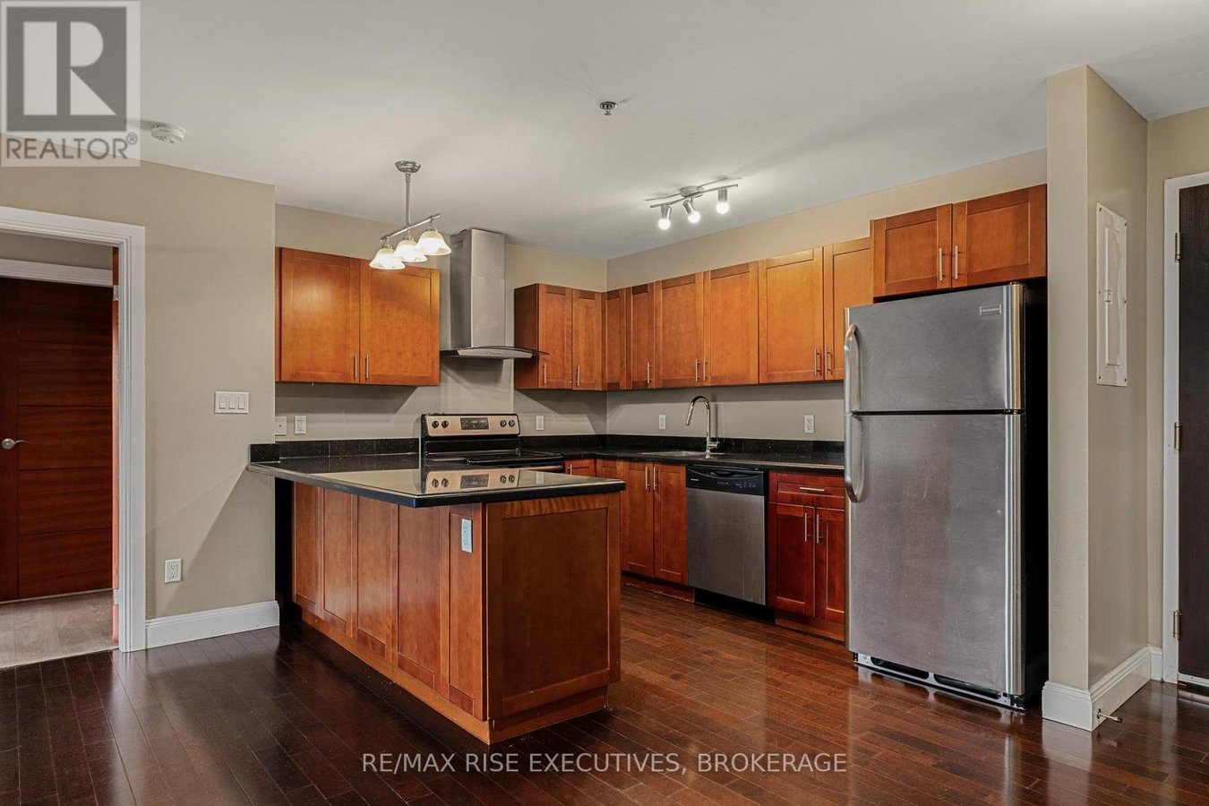 516 - 539 ARMSTRONG ROAD - Photo 6