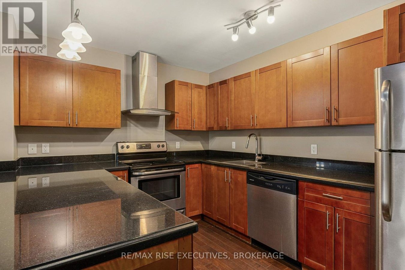 516 - 539 ARMSTRONG ROAD - Photo 9