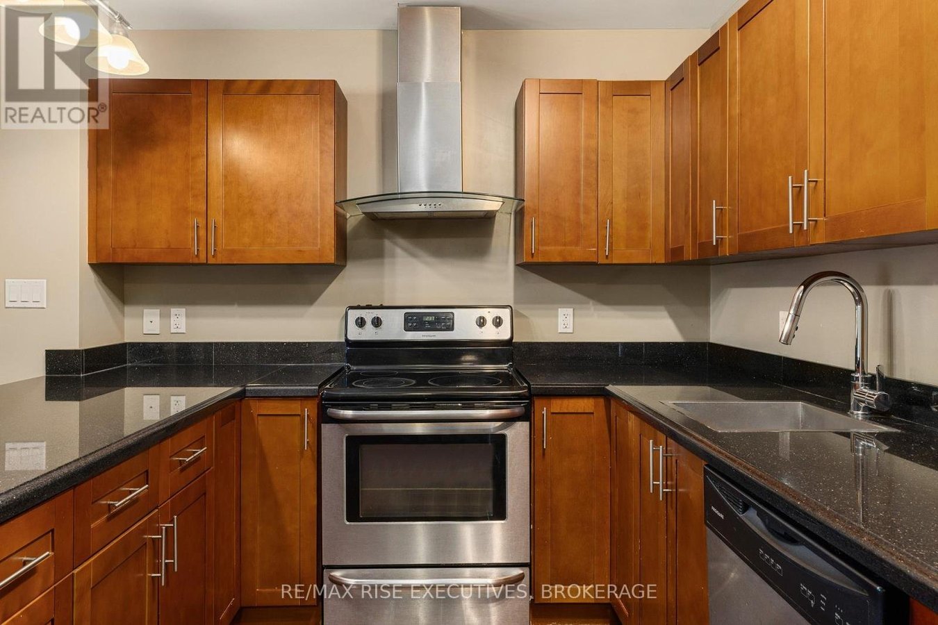 516 - 539 ARMSTRONG ROAD - Photo 10