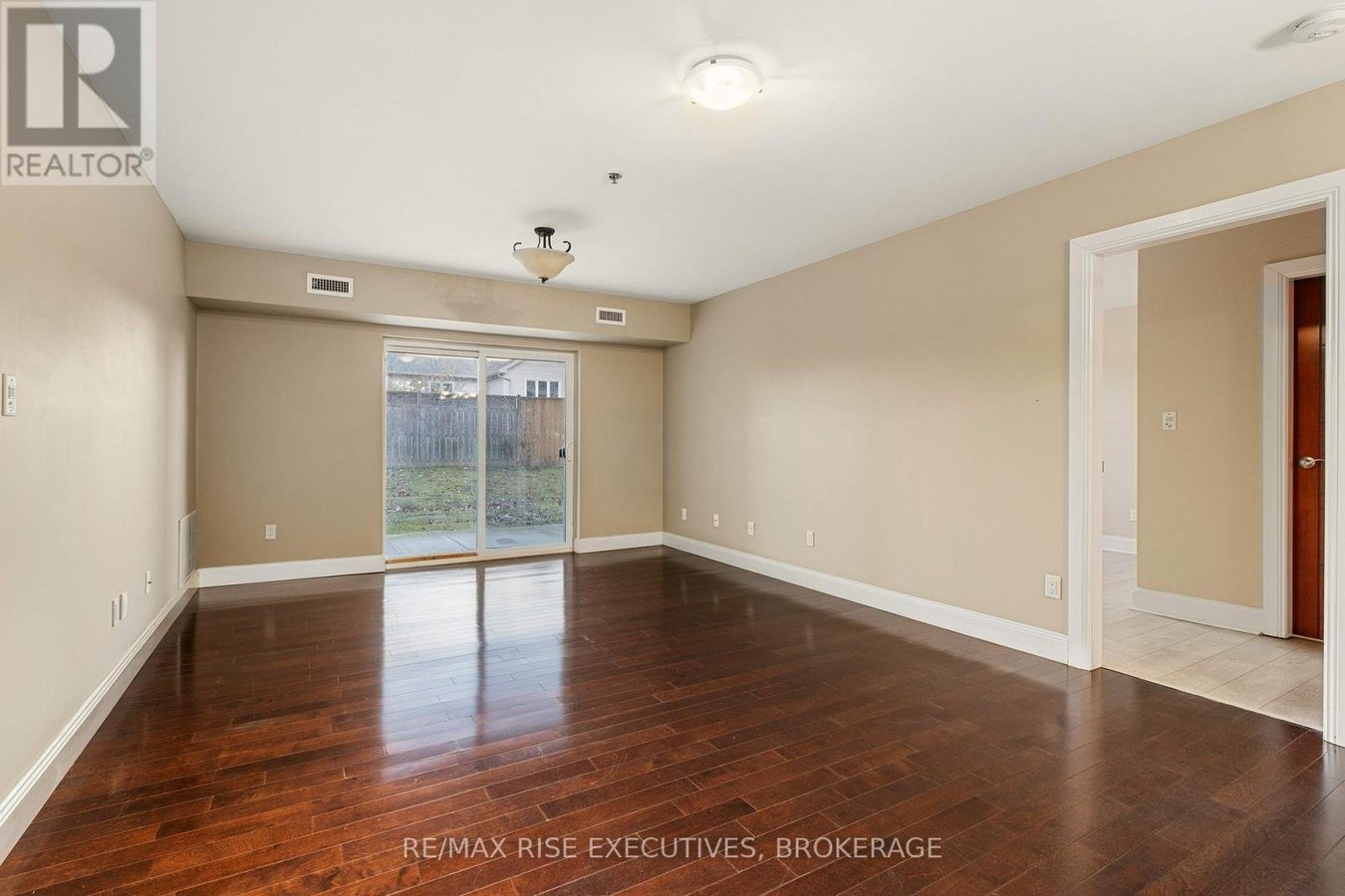 516 - 539 ARMSTRONG ROAD - Photo 13