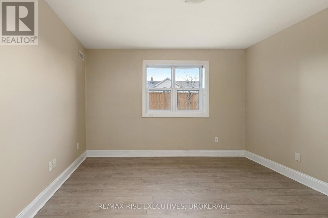 516 - 539 ARMSTRONG ROAD - Photo 24