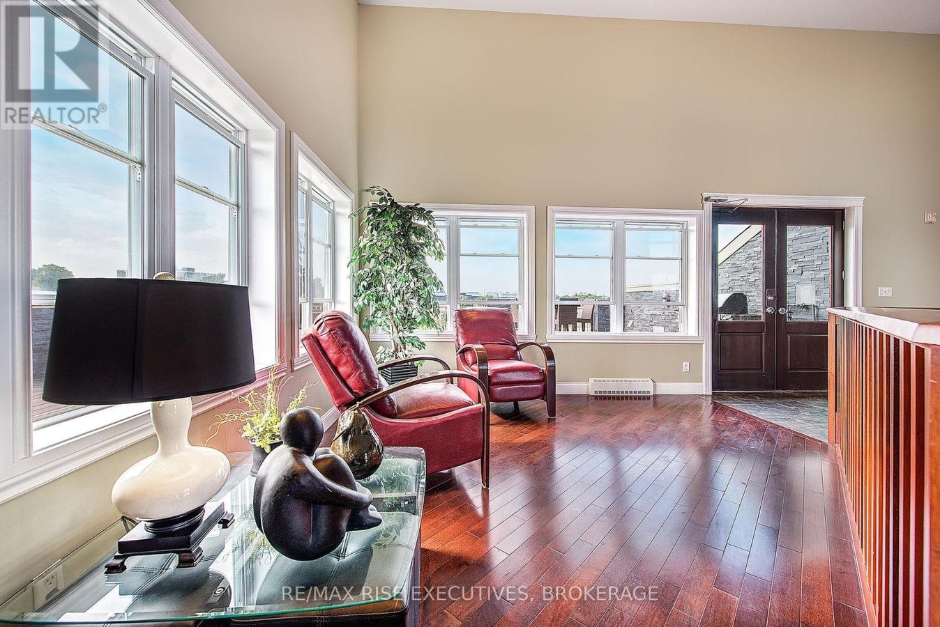 314 - 810 BLACKBURN MEWS - Photo 2