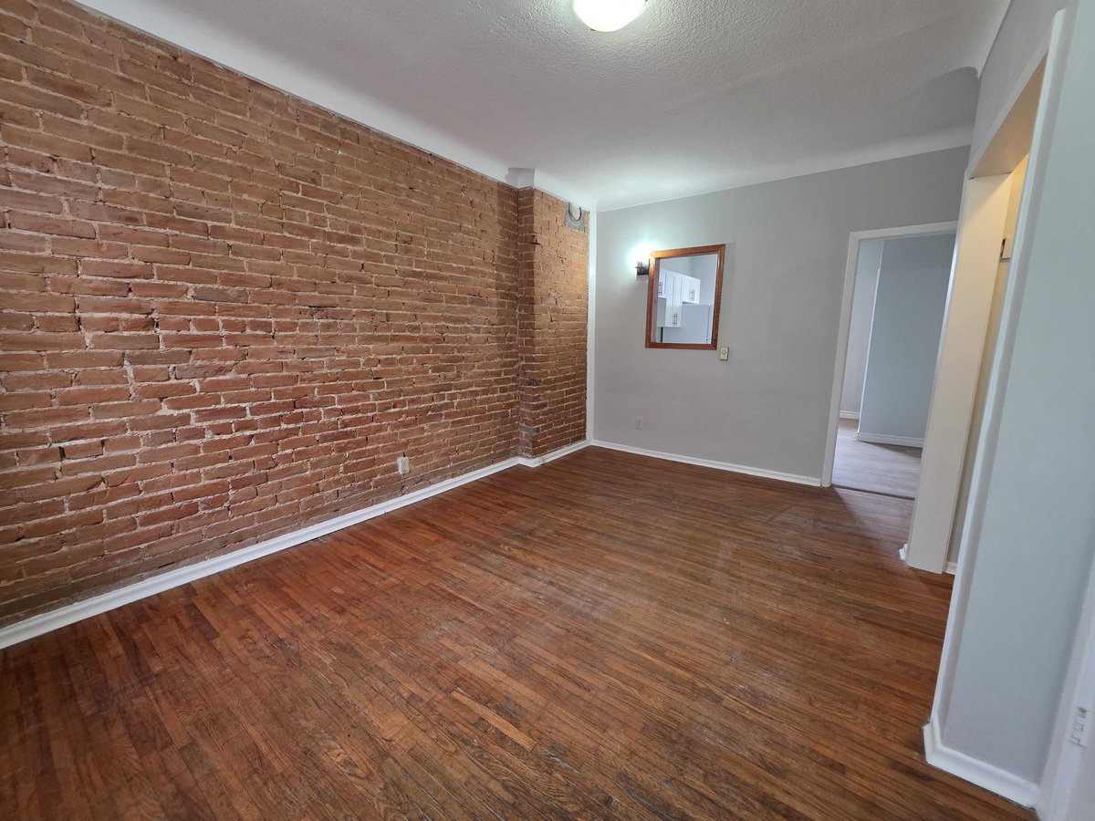 79 Queen Street - Photo 2