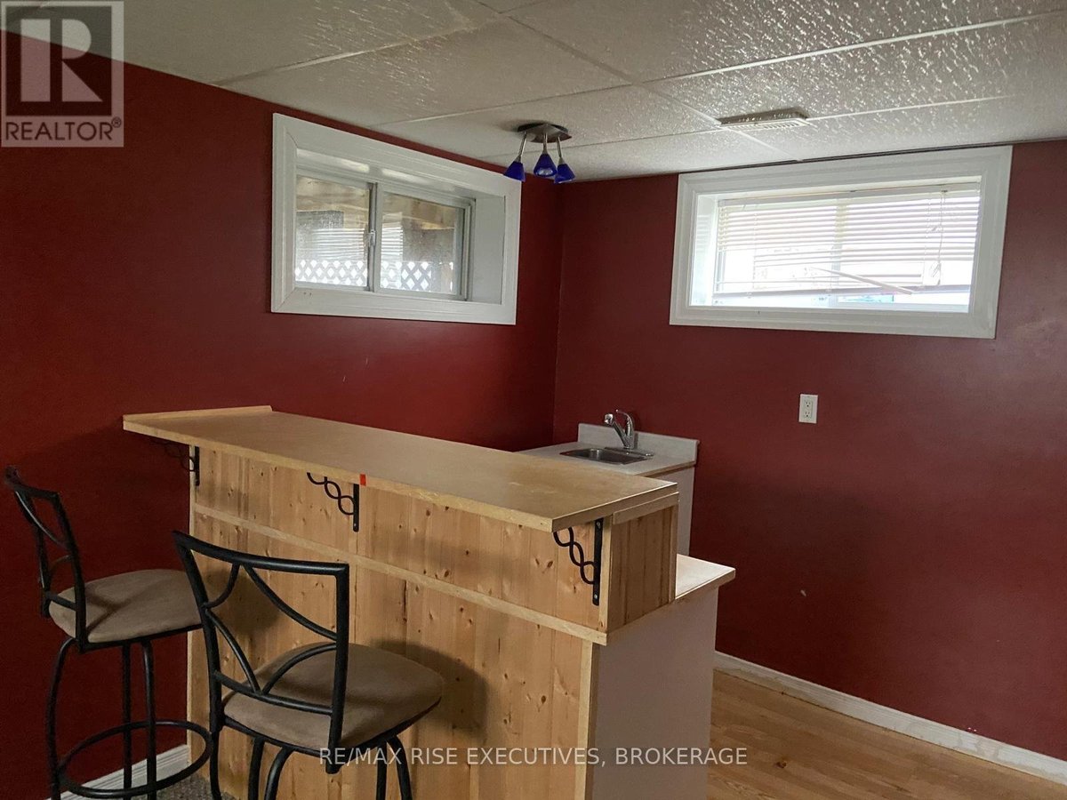 1872 BERRYWOOD CRESCENT - Photo 14