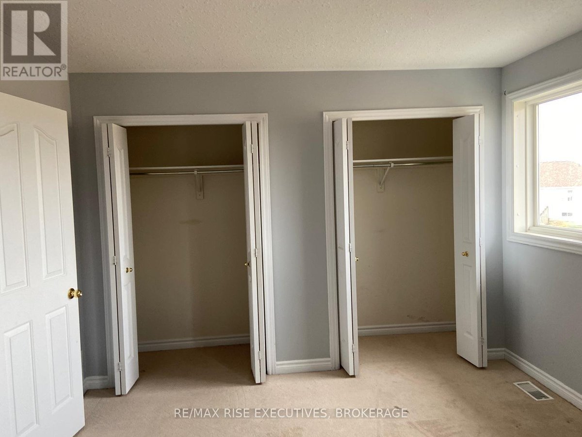 1872 BERRYWOOD CRESCENT - Photo 16