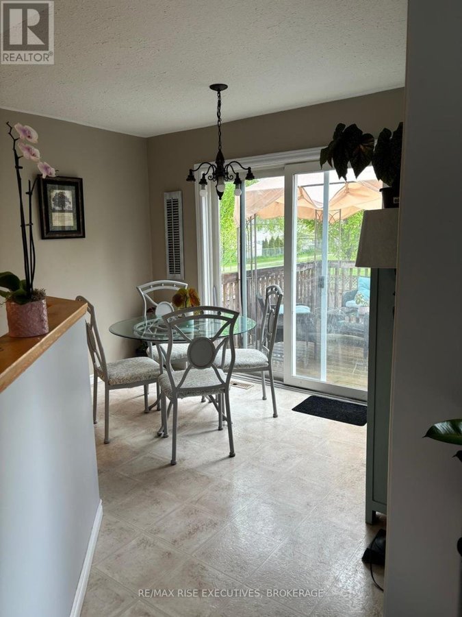 1872 BERRYWOOD CRESCENT - Photo 19