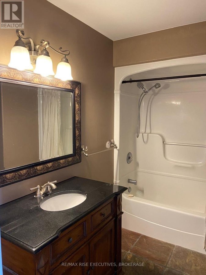 1872 BERRYWOOD CRESCENT - Photo 24