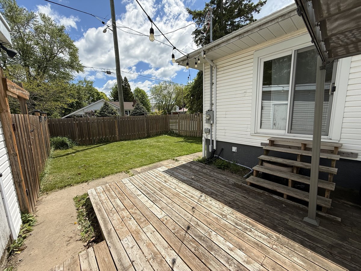 155 Carruthers Avenue - Photo 9
