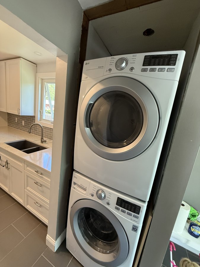 155 Carruthers Avenue - Photo 5