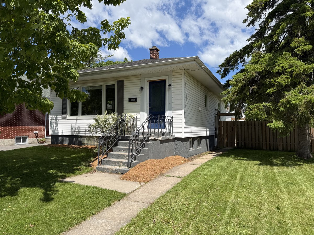 155 Carruthers Avenue - Photo 1