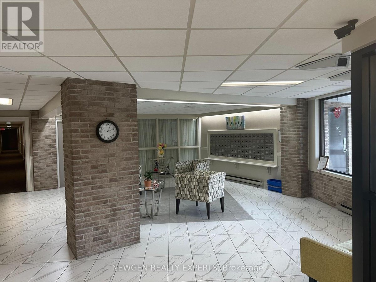 112 - 334 QUEEN MARY ROAD - Photo 2