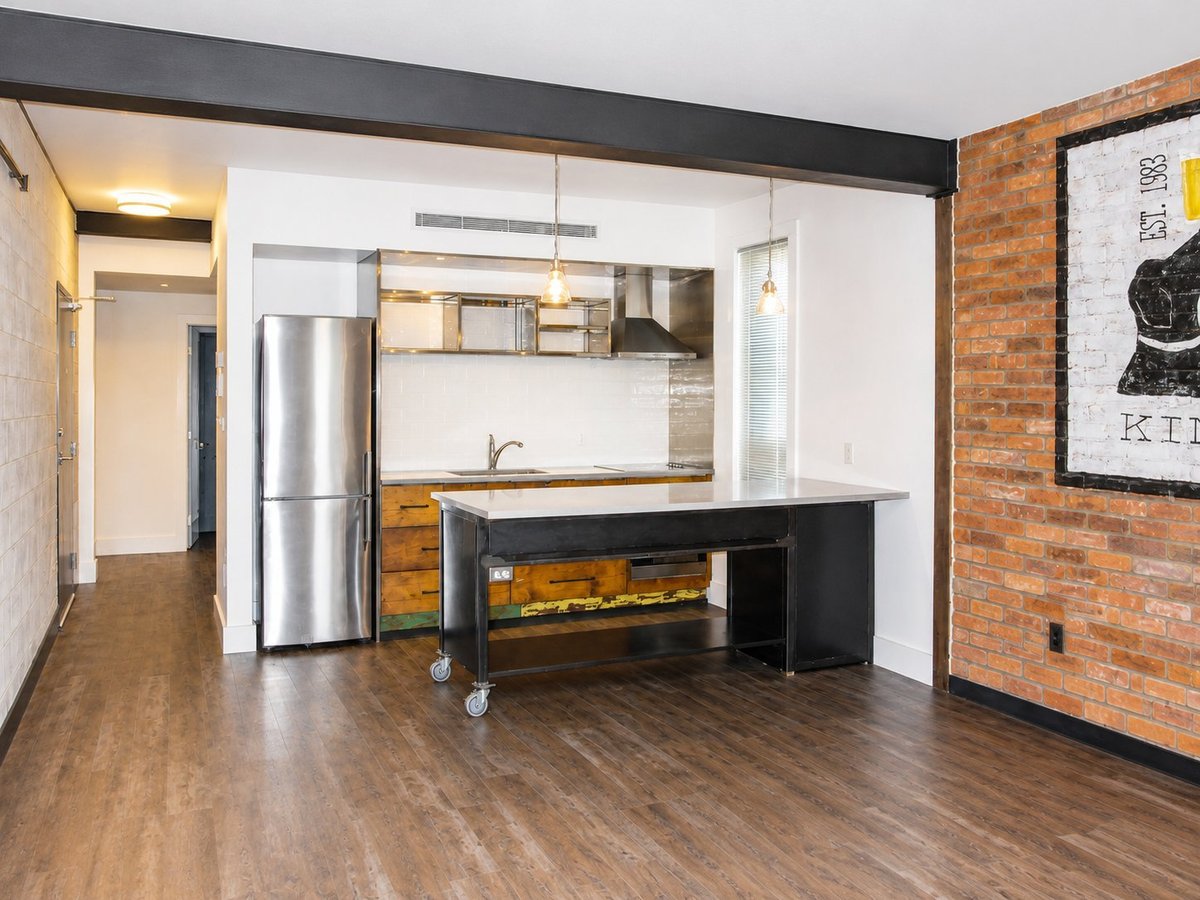 105 Clergy Street East - Photo 1