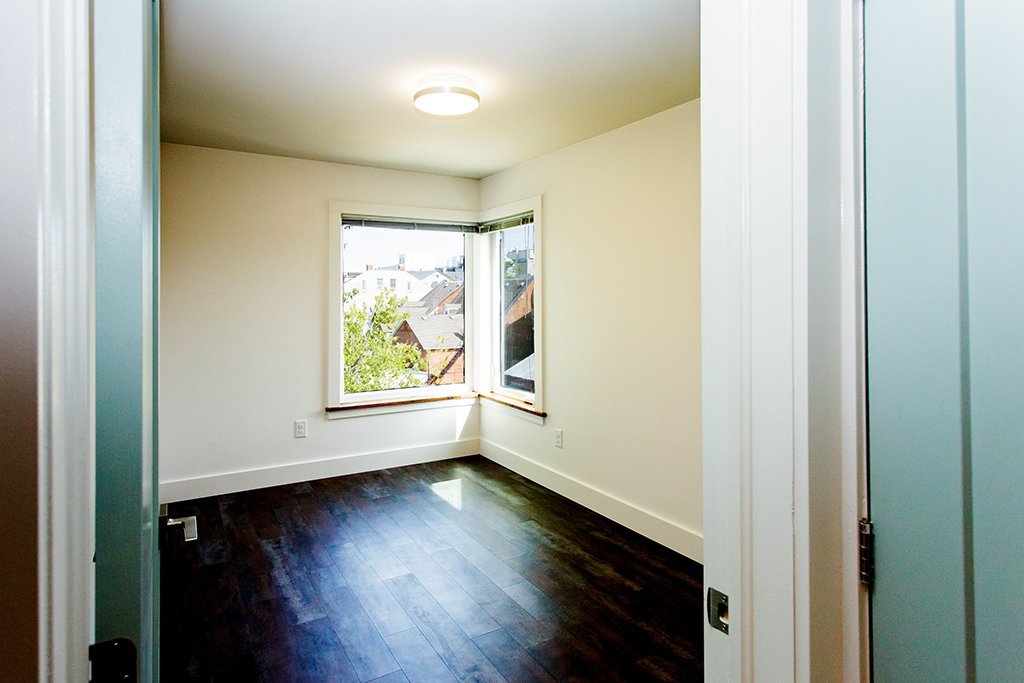 105 Clergy Street East - Photo 4