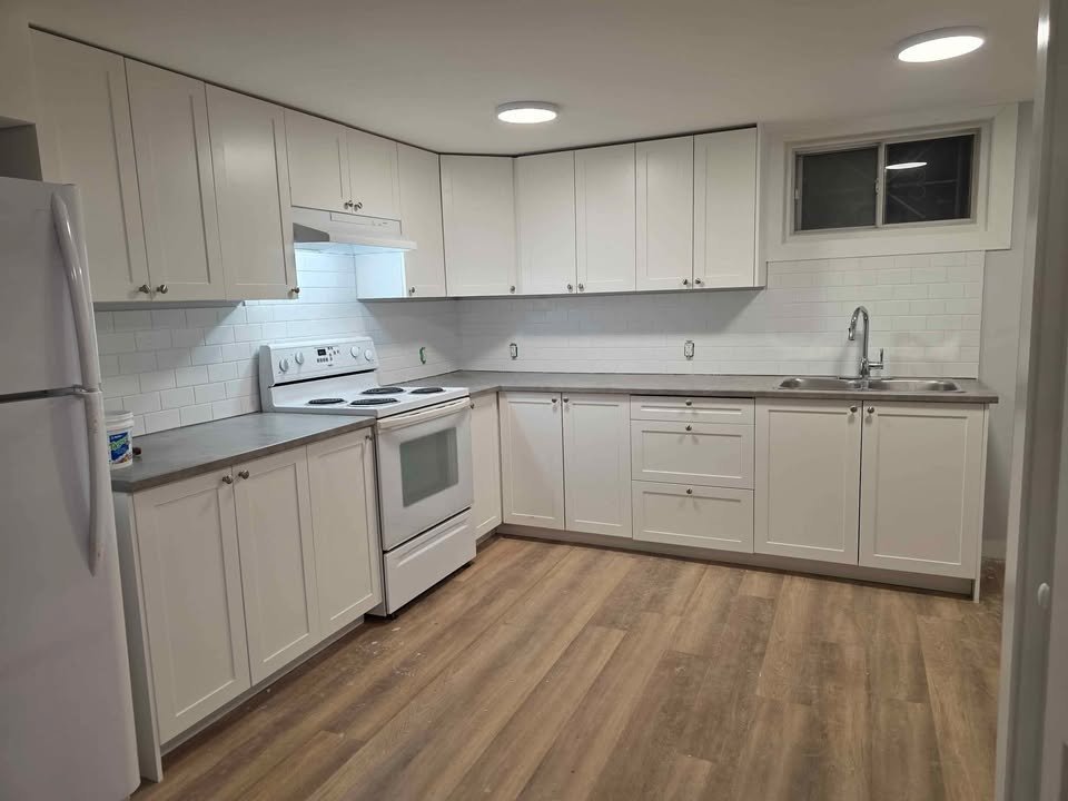 120 Conacher Drive - Photo 2