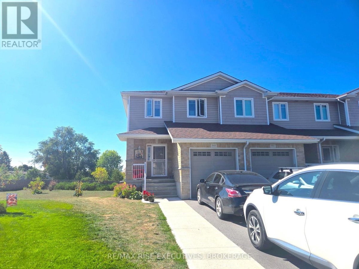 1 - 949 BLOSSOM STREET - Photo 2