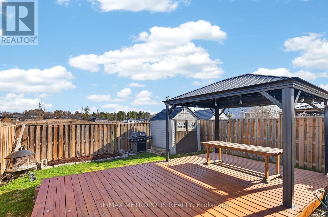 1276 ATKINSON STREET - Photo 2