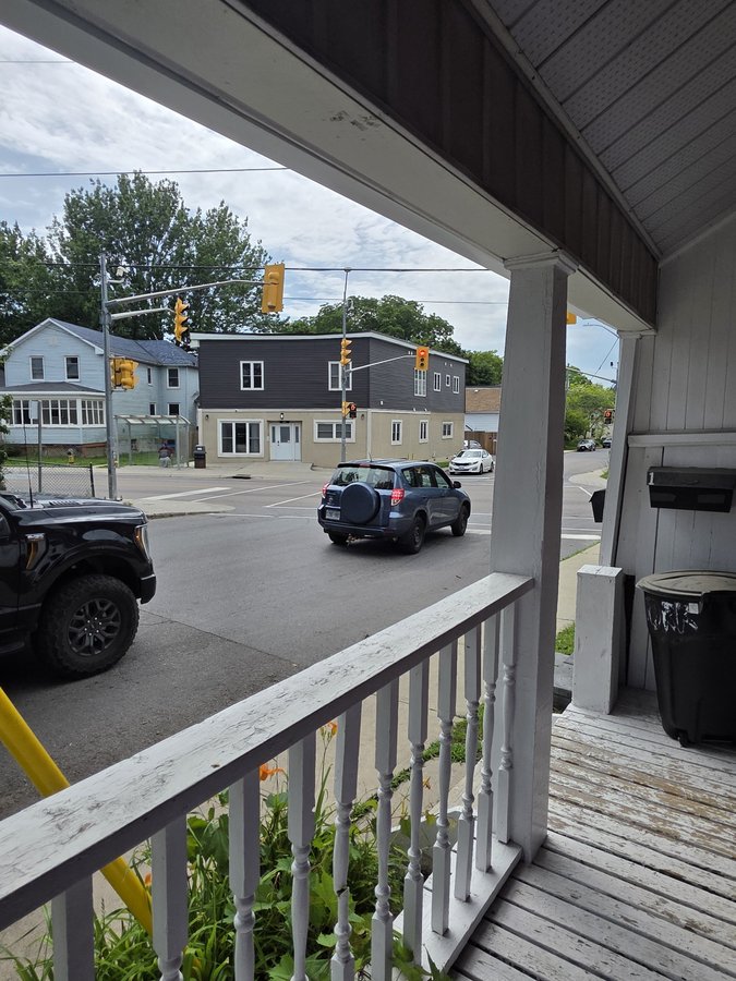 151 York Street - Photo 4