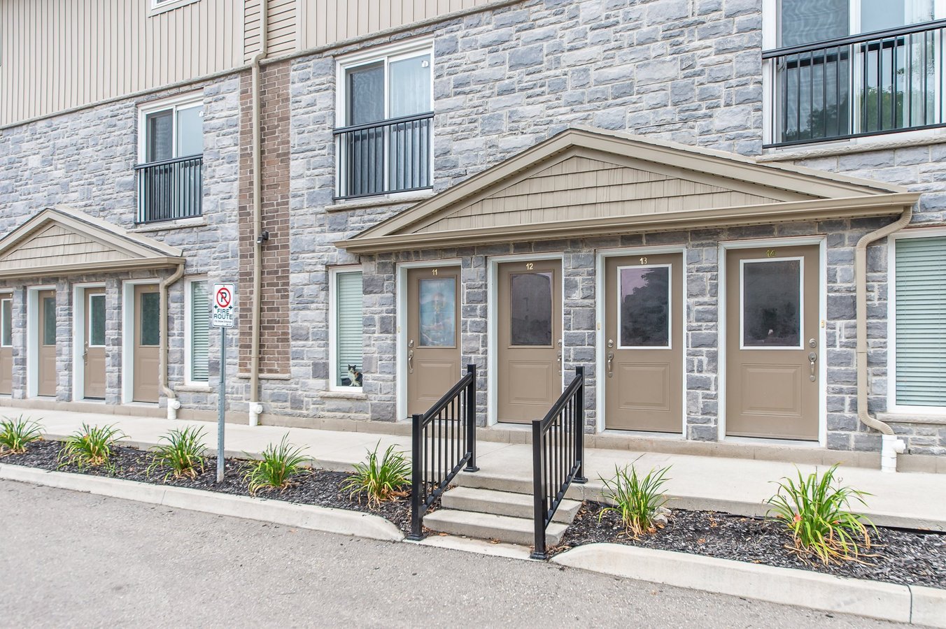 Rentals.ca Mill Courtland Woodside Park Kitchener Apartments, Condos