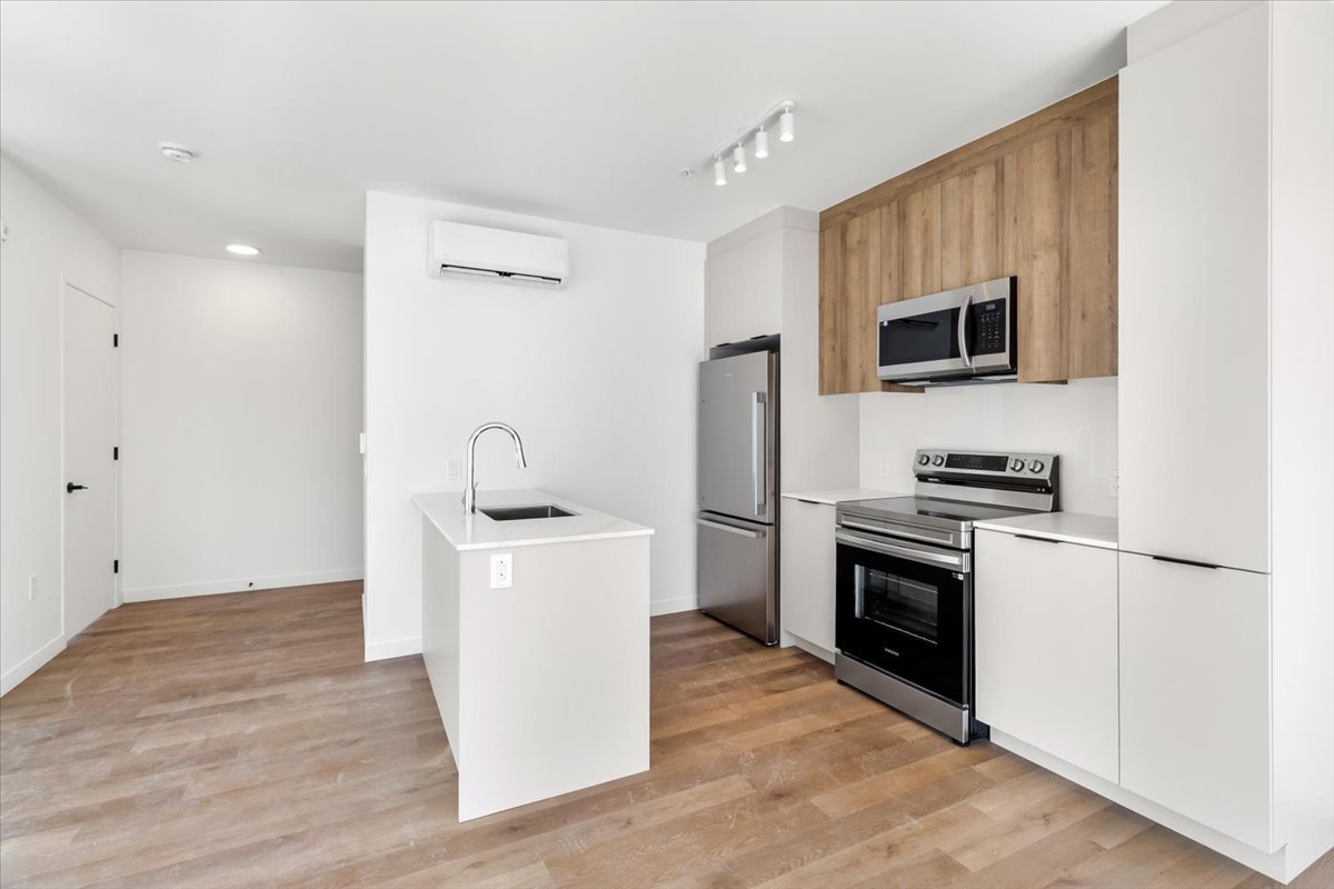 812 2e Avenue - Photo 2