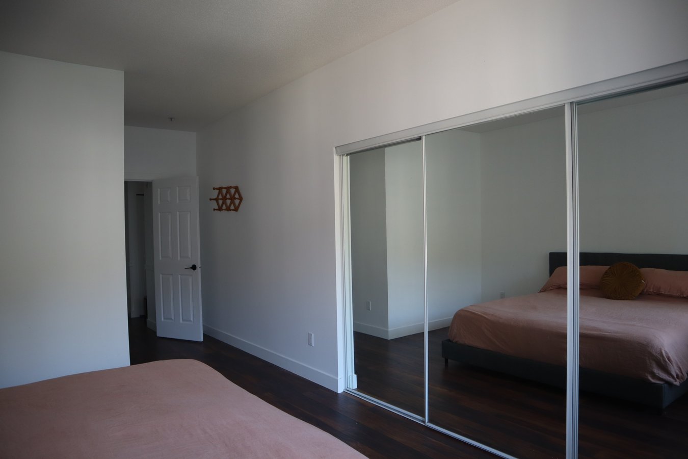 4747 54A Street - Photo 5