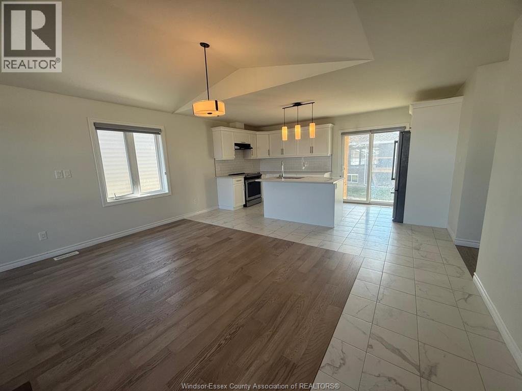 1178 ASPEN RIDGE CRESCENT Unit# UPPER - Photo 5