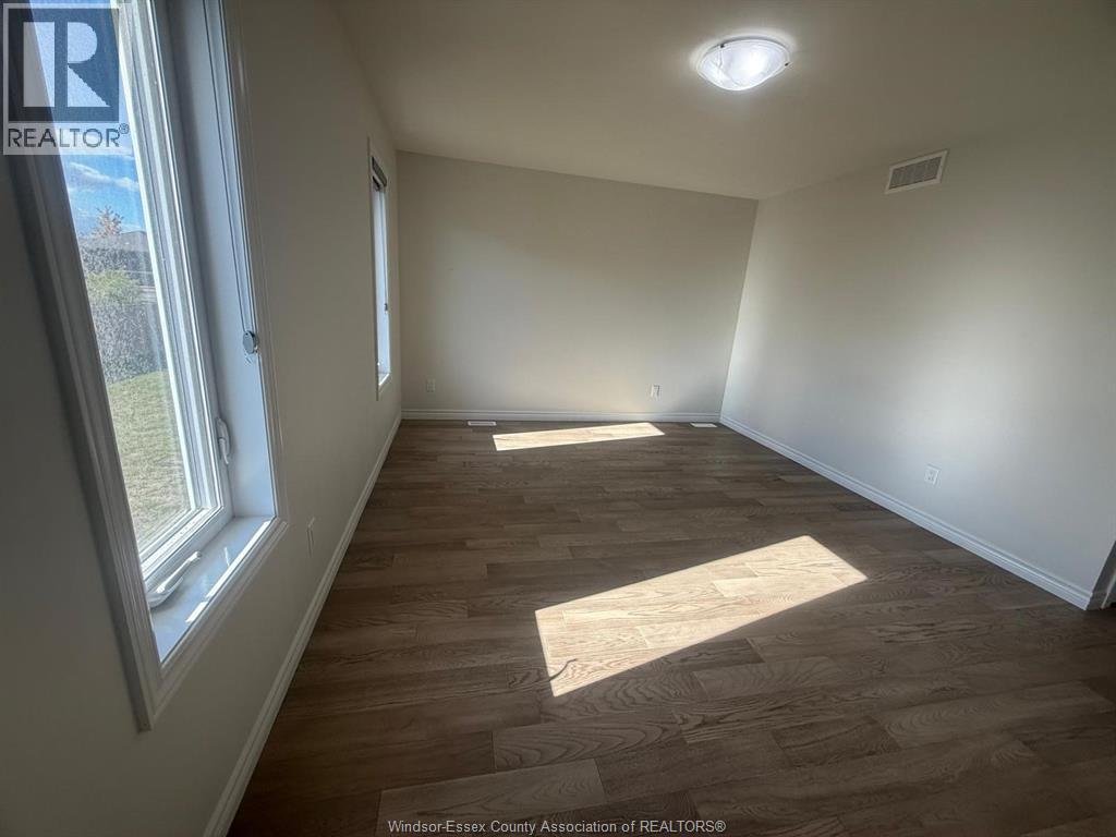 1178 ASPEN RIDGE CRESCENT Unit# UPPER - Photo 9