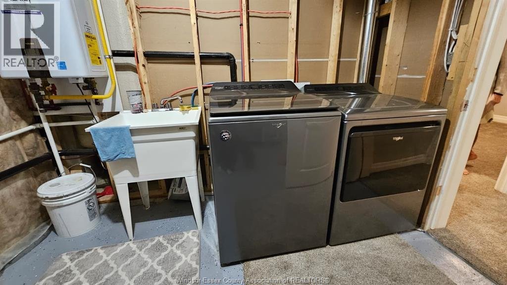 726 FALERIA STREET Unit# LOWER - Photo 8